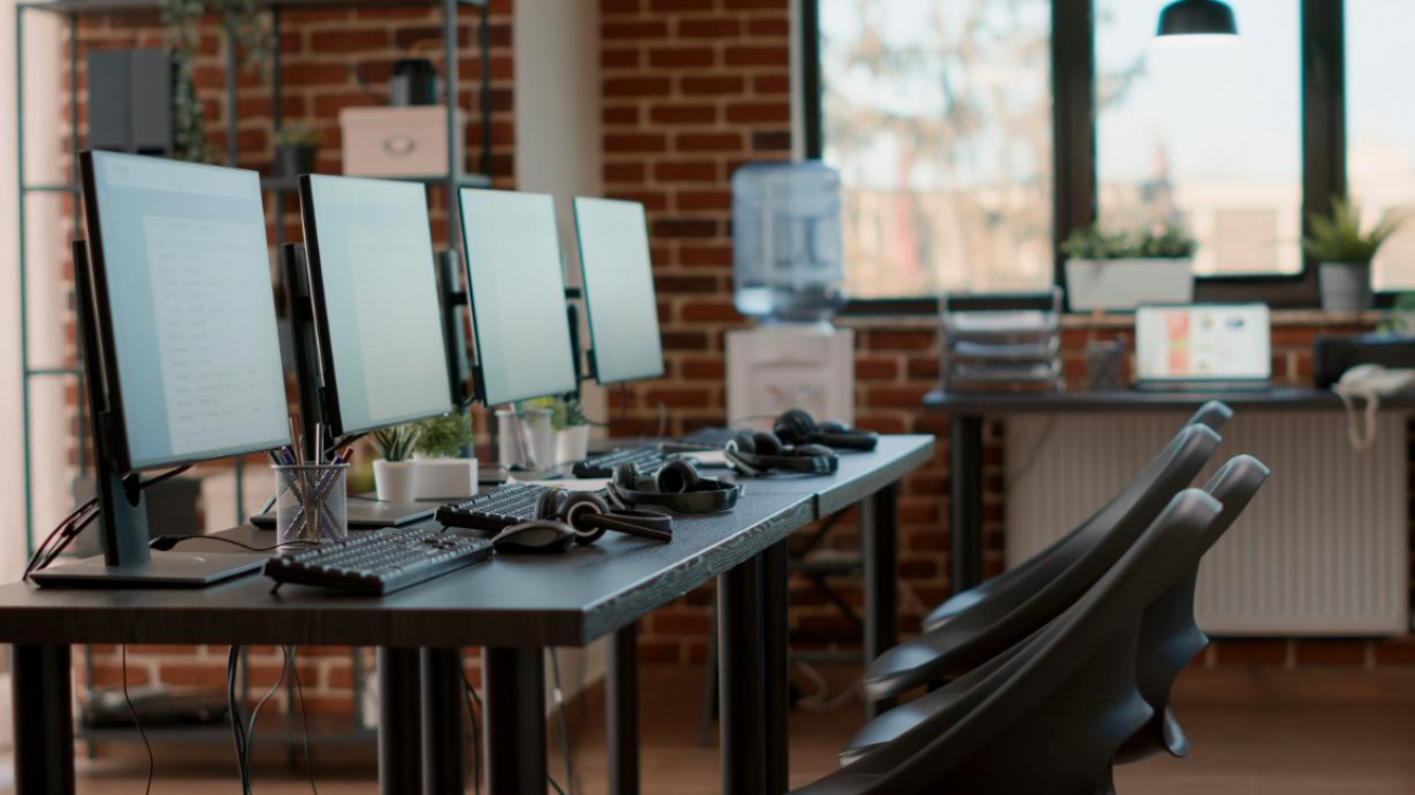 Workstation used for call center telecommunication